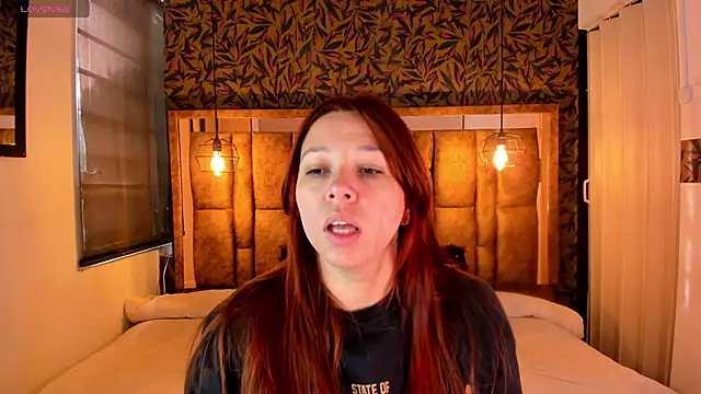 Isa Thompson   online show from October 27, 2025, 12:06 pm