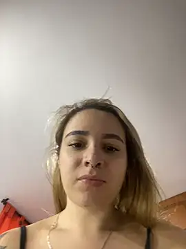 Snapshot of karla-thomsom10 chatting on February 19, 2026, 10:18 pm karla-thomsom10 online show from February 19, 2026, 10:18 pm