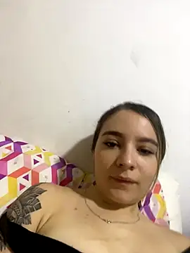 Snapshot of karla-thomsom10 chatting on November 28, 2025, 5:35 pm karla-thomsom10 online show from November 28, 2025, 5:35 pm