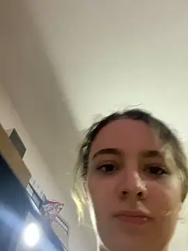 Snapshot of karla-thomsom10 chatting on December 16, 2025, 10:14 pm karla-thomsom10 online show from December 16, 2025, 10:14 pm