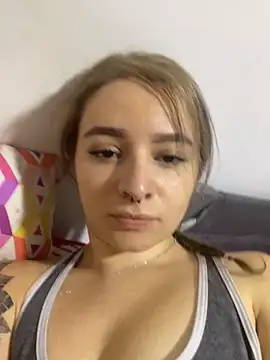 Snapshot of karla-thomsom10 chatting on January 15, 2026, 8:12 pm karla-thomsom10 online show from January 15, 2026, 8:12 pm