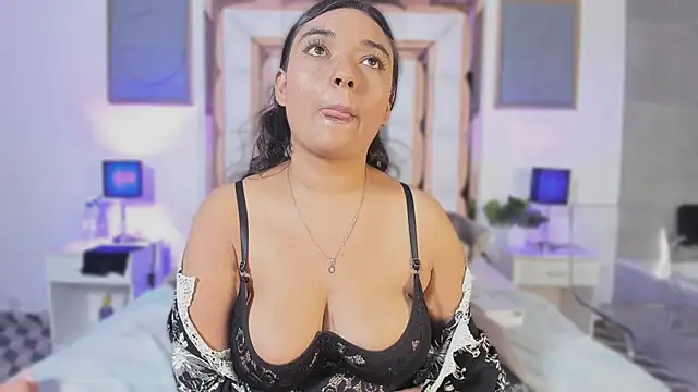 Snapshot of scarlet_dh chatting on December 4, 2025, 8:24 am scarlet dh online show from December 4, 2025, 8:24 am