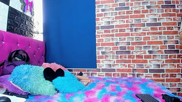 aliaandadara online show from February 5, 2026, 10:27 pm