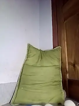 Snapshot of BigPussy178 chatting on October 30, 2025, 10:17 pm BigPussy178 online show from October 30, 2025, 10:17 pm