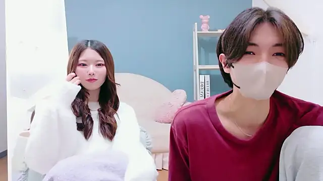 Snapshot of Reto-sama chatting on December 1, 2025, 1:12 pm Reto-sama online show from December 1, 2025, 1:12 pm