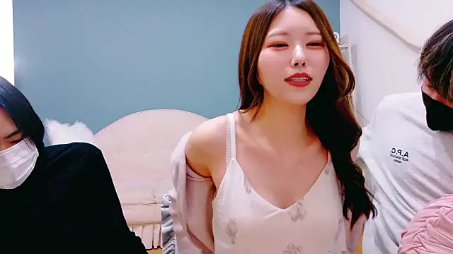 Snapshot of Reto-sama chatting on November 14, 2025, 1:37 pm Reto-sama online show from November 14, 2025, 1:37 pm