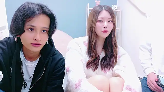 Snapshot of Reto-sama chatting on November 18, 2025, 1:36 pm Reto-sama online show from November 18, 2025, 1:36 pm