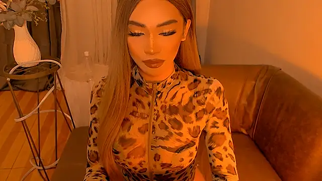 Snapshot of _Mia_Malkova_ chatting on December 1, 2025, 1:23 pm Mia Malkova online show from December 1, 2025, 1:23 pm