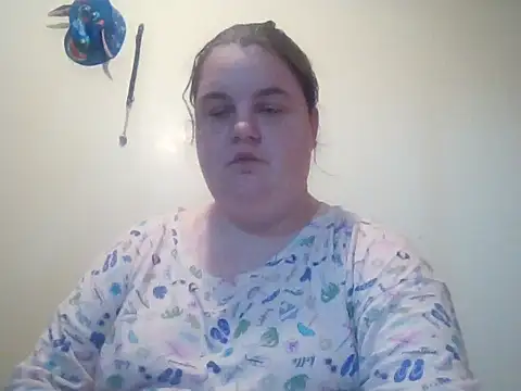 Snapshot of LittleBunny3 chatting on October 13, 2025, 10:21 pm LittleBunny3 online show from October 13, 2025, 10:21 pm