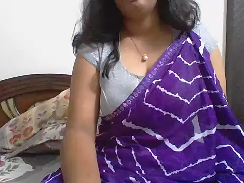 Snapshot of anu-anu2002 chatting on October 25, 2025, 11:42 am anu-anu2002 online show from October 25, 2025, 11:42 am