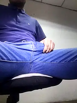 Bosssweet22cm online show from November 14, 2025, 1:15 pm