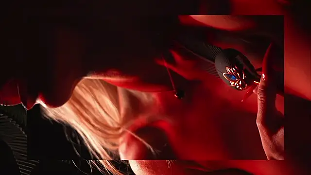 Snapshot of Alvuwkaa chatting on November 17, 2025, 7:45 am Alvuwkaa online show from November 17, 2025, 7:45 am