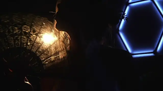 Snapshot of Alvuwkaa chatting on October 25, 2025, 8:02 am Alvuwkaa online show from October 25, 2025, 8:02 am