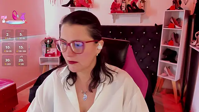 D Martii online show from September 26, 2025, 1:51 pm