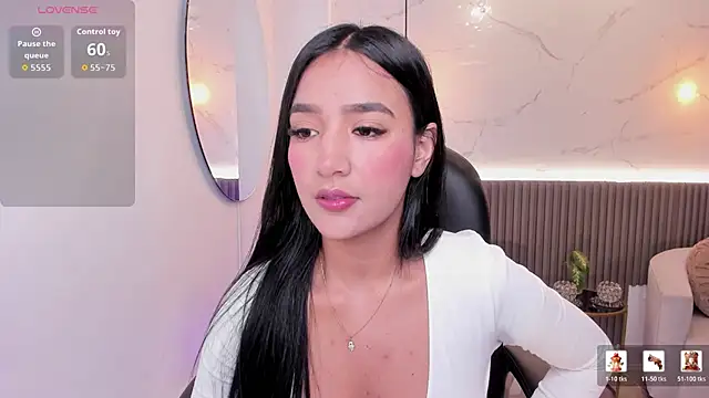 Snapshot of Beverly_johnson chatting on July 18, 2026, 3:59 am Beverly johnson online show from July 18, 2026, 3:59 am