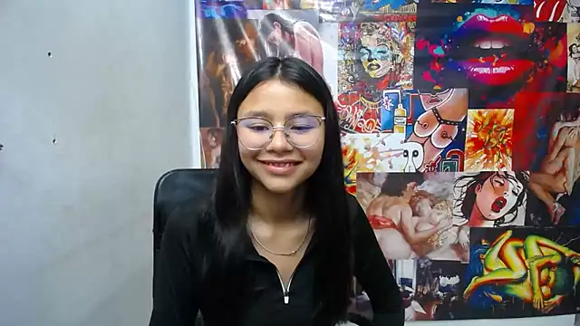 Snapshot of SofieLove_01 chatting on October 25, 2025, 8:46 am SofieLove 01 online show from October 25, 2025, 8:46 am