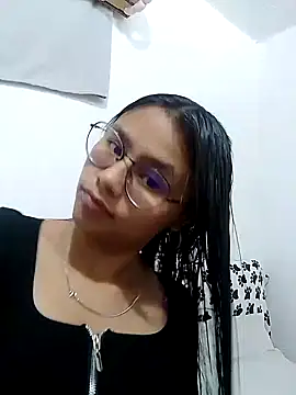 SofieLove 01 online show from March 31, 2026, 6:43 pm