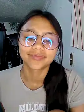 SofieLove 01 online show from March 13, 2026, 9:20 pm