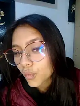 Snapshot of SofieLove_01 chatting on November 28, 2025, 7:30 am SofieLove 01 online show from November 28, 2025, 7:30 am