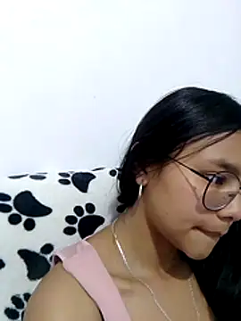 SofieLove 01 online show from April 12, 2026, 7:55 am