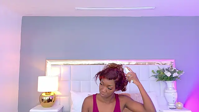 Snapshot of MadeleineHocker chatting on December 5, 2025, 1:53 pm MadeleineHocker online show from December 5, 2025, 1:53 pm