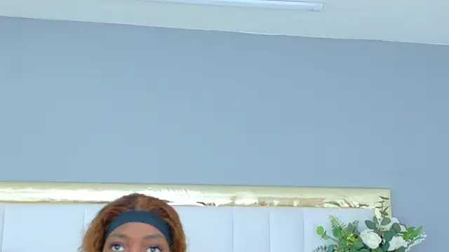 Snapshot of MadeleineHocker chatting on November 22, 2025, 1:43 pm MadeleineHocker online show from November 22, 2025, 1:43 pm