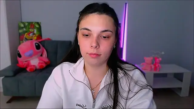 queenofthesense  online show from October 24, 2025, 5:45 pm