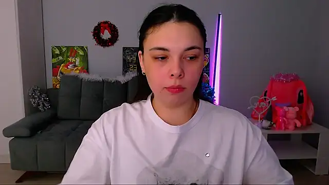 queenofthesense  online show from November 21, 2025, 10:14 am