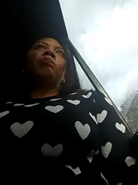 Snapshot of hiilarybrown chatting on February 13, 2026, 9:37 pm hiilarybrown online show from February 13, 2026, 9:37 pm