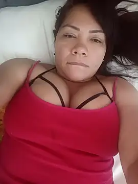 Snapshot of hiilarybrown chatting on February 12, 2026, 3:12 pm hiilarybrown online show from February 12, 2026, 3:12 pm