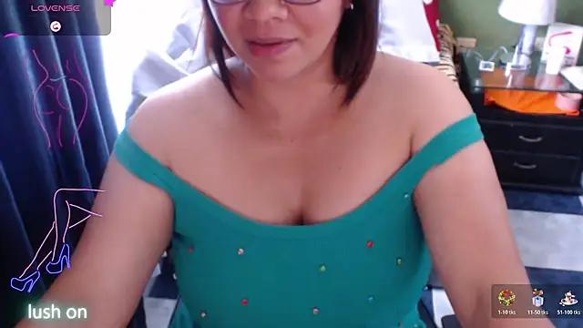 Snapshot of hiilarybrown chatting on January 15, 2026, 9:40 pm hiilarybrown online show from January 15, 2026, 9:40 pm