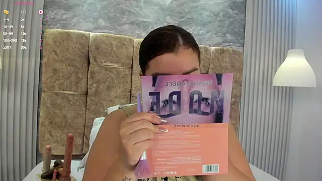 Snapshot of leilapons chatting on January 12, 2026, 5:31 pm leilapons online show from January 12, 2026, 5:31 pm