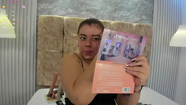 Snapshot of leilapons chatting on January 11, 2026, 5:31 pm leilapons online show from January 11, 2026, 5:31 pm