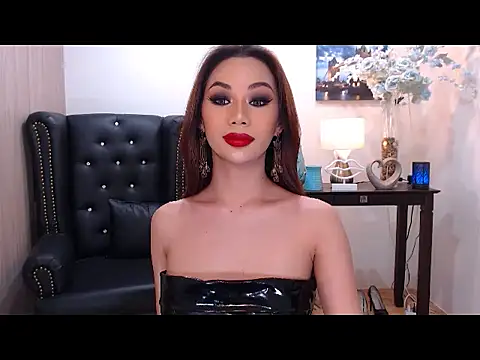 Snapshot of MirandaLopez26 chatting on November 15, 2025, 6:06 am MirandaLopez26 online show from November 15, 2025, 6:06 am