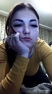 MieaHeldert online show from November 18, 2025, 10:13 pm