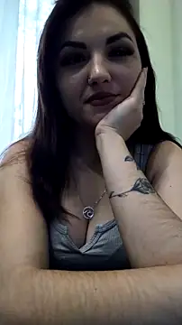 Snapshot of MieaHeldert chatting on November 19, 2025, 10:37 am MieaHeldert online show from November 19, 2025, 10:37 am
