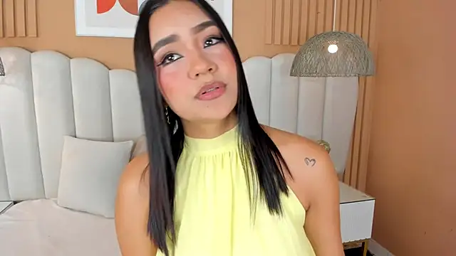 noa moon online show from May 26, 2026, 3:15 am