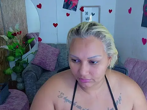 Snapshot of laleska_montenegro chatting on January 11, 2026, 1:56 am laleska montenegro online show from January 11, 2026, 1:56 am