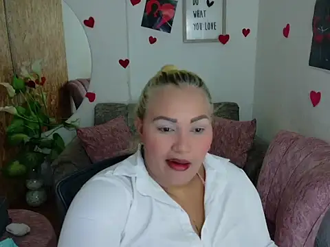 Snapshot of laleska_montenegro chatting on February 3, 2026, 6:22 am laleska montenegro online show from February 3, 2026, 6:22 am