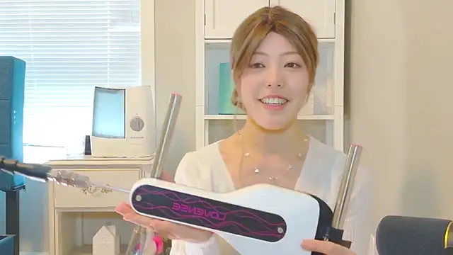 Snapshot of Nana_with chatting on December 19, 2025, 10:12 pm Nana with online show from December 19, 2025, 10:12 pm