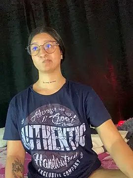 Snapshot of EVAH_LEE_ chatting on December 2, 2025, 3:07 am EVAH LEE online show from December 2, 2025, 3:07 am