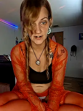 PeachyAriel online show from July 14, 2026, 7:31 pm