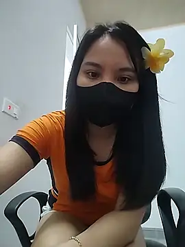 -Mie-xxx online show from February 17, 2026, 3:37 am