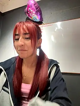 Snapshot of JuliethaDemon_ chatting on October 25, 2025, 2:11 am JuliethaDemon online show from October 25, 2025, 2:11 am