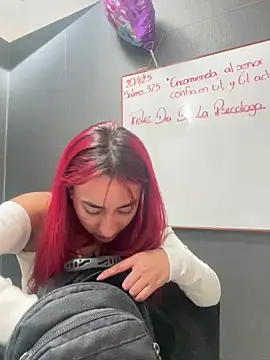 Snapshot of JuliethaDemon_ chatting on November 21, 2025, 1:21 pm JuliethaDemon online show from November 21, 2025, 1:21 pm