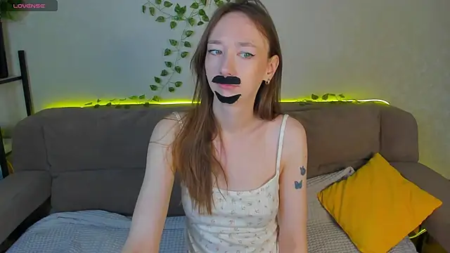 Miche1le Allenne online show from November 14, 2025, 1:09 am