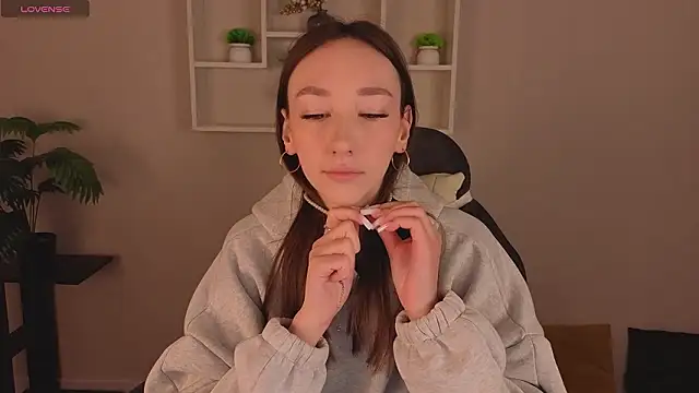 Miche1le Allenne online show from March 23, 2026, 1:06 am