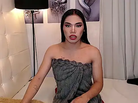 Snapshot of Ionic_Aika chatting on November 14, 2025, 9:57 am Ionic Aika online show from November 14, 2025, 9:57 am