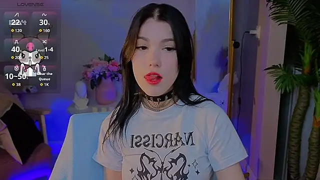 Snapshot of Sophie_SkyAngel chatting on October 29, 2025, 1:32 pm Sophie SkyAngel online show from October 29, 2025, 1:32 pm