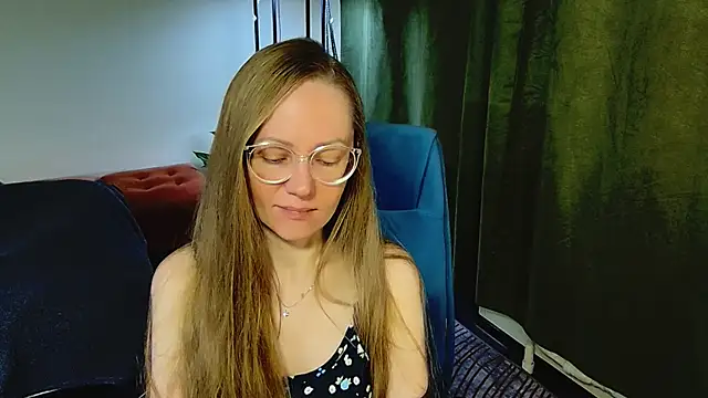 Snapshot of _Goldilocks_ chatting on September 28, 2025, 6:42 am  Goldilocks  online show from September 28, 2025, 6:42 am
